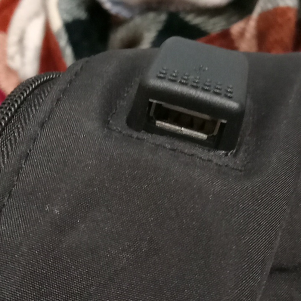 USB Backpack - Picture 7 of 7
